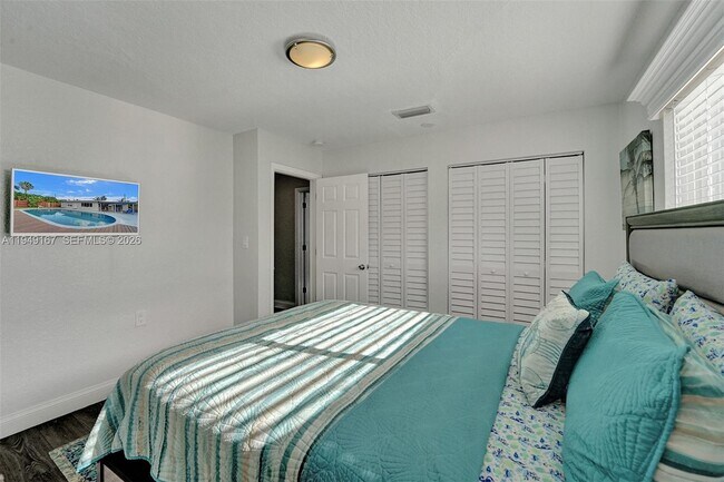 Building Photo - 3730 SW 47th Ct