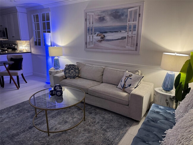 Building Photo - 1010 NE 8th Ave