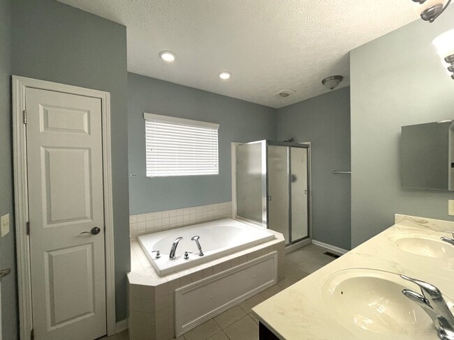 Building Photo - 6127 Janes Way