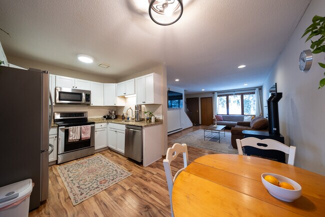 Primary Photo - 1637 Christie Pl