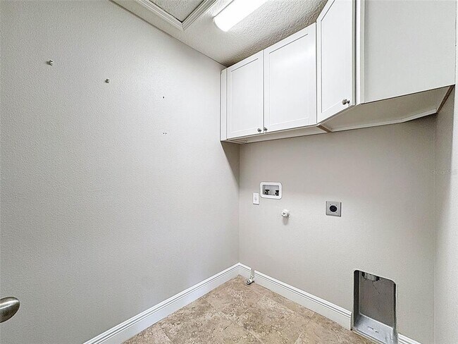 Building Photo - 1606 Feather Grass Loop