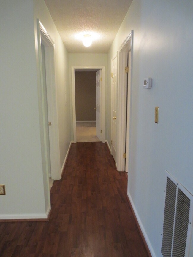 Building Photo - 2 BR 2 BA Condo Lynnhaven Parkway & Princess Anne Road Virginia Beach