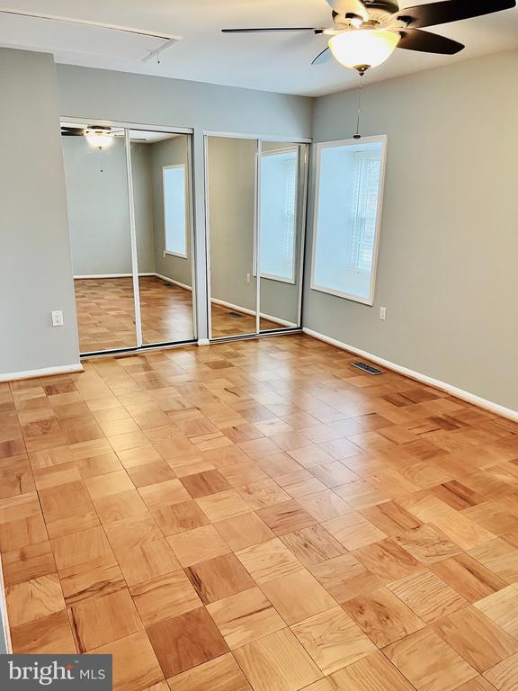 Building Photo - 812 Azalea Dr