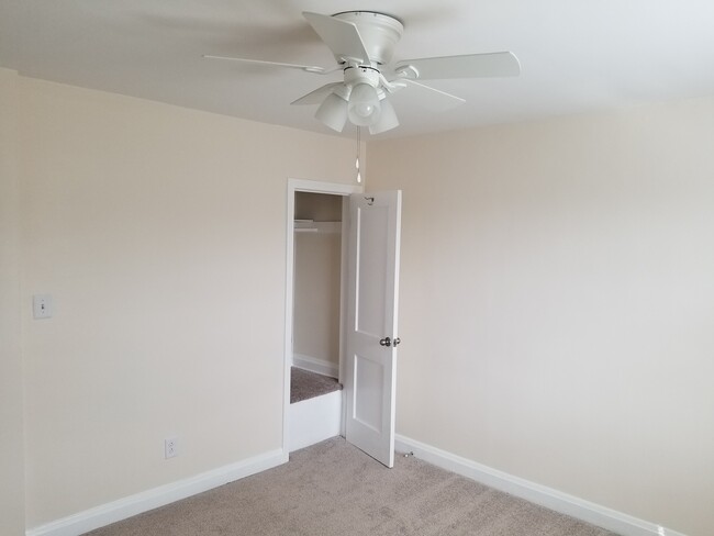 Bedroom 1 - 1405 Taylor Ave
