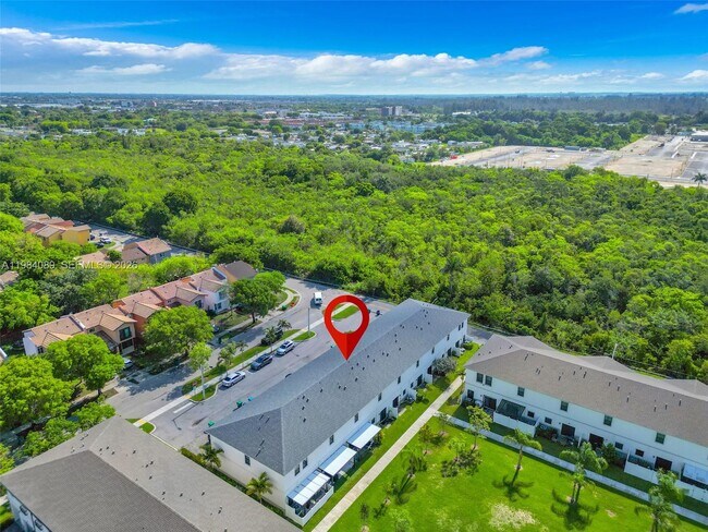 Building Photo - 617 SW 11th St