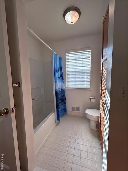 Building Photo - 551 Cherry Grove Rd