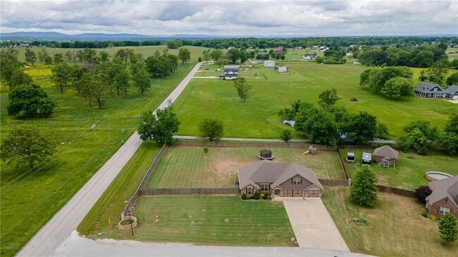 Building Photo - 13427 Meadow Ridge