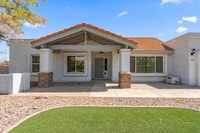 Building Photo - Manhatton