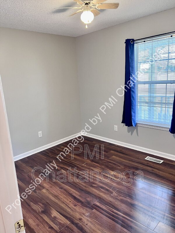 Building Photo - 7664 Walnut Hills Dr