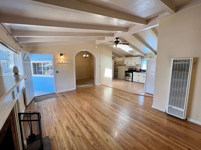 Building Photo - Archer Manor - Apply NOW!!