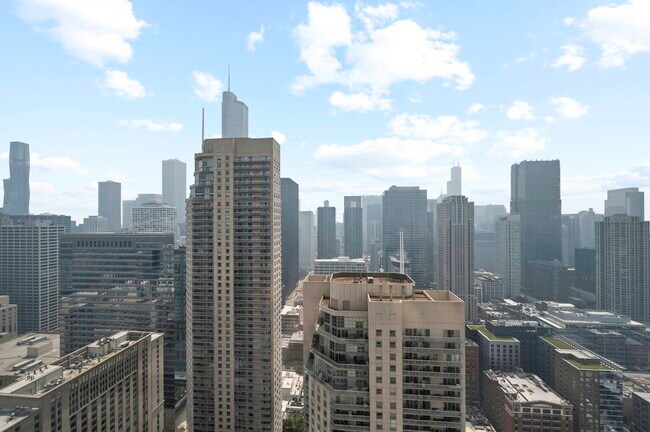 Building Photo - 33 W Ontario St