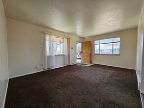 Building Photo - 3923-3943 W 89th Way