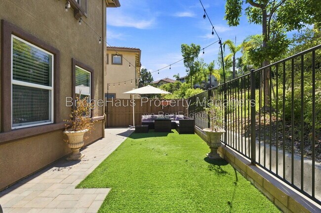 Building Photo - 425 S Meadowbrook Dr