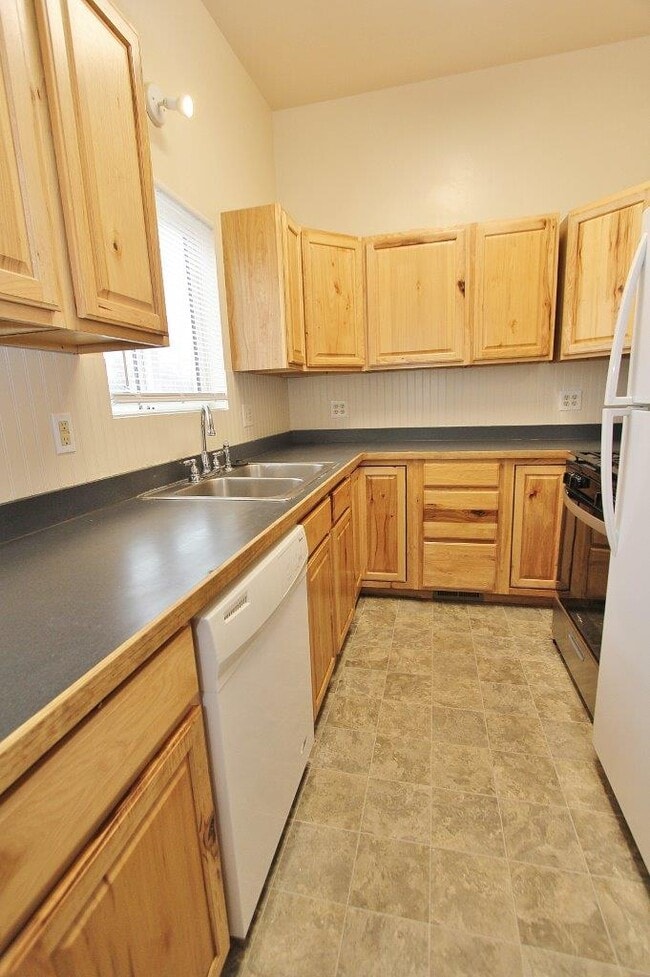 Building Photo - 7149 W Ustick Rd