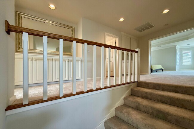 Building Photo - 1876 Heritage Way