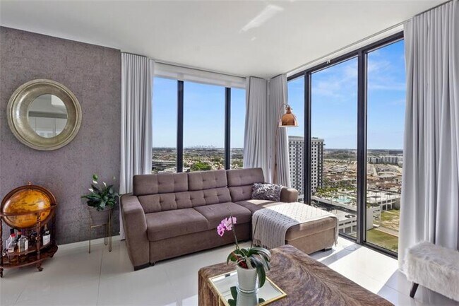 Building Photo - 5300 NW 85th Ave