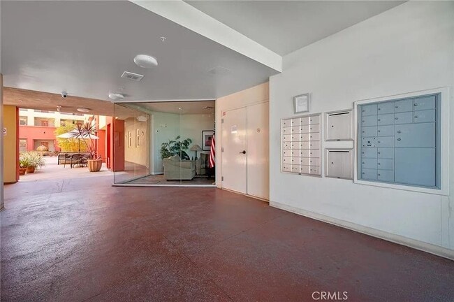 Building Photo - 2742 Cabrillo Ave