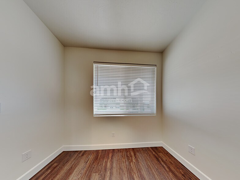 Building Photo - 211 Allen Ln