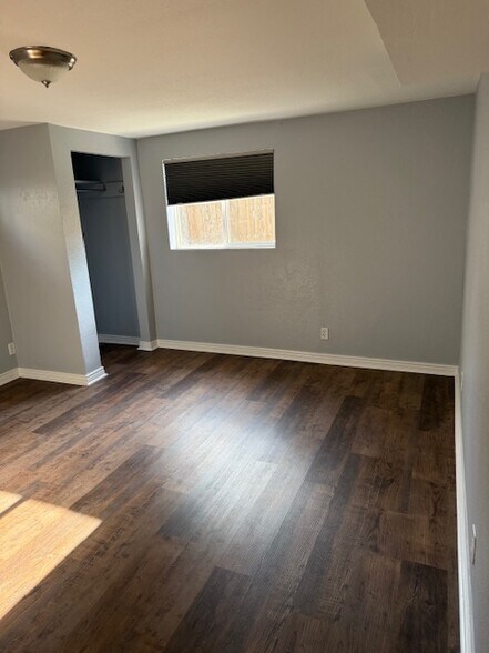 Main bedroom - 1740 W Asbury Ave