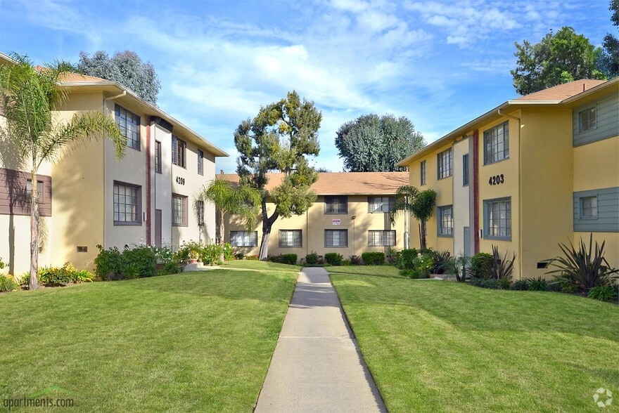 Santa Rosalia Apartment Homes Los Angeles, CA