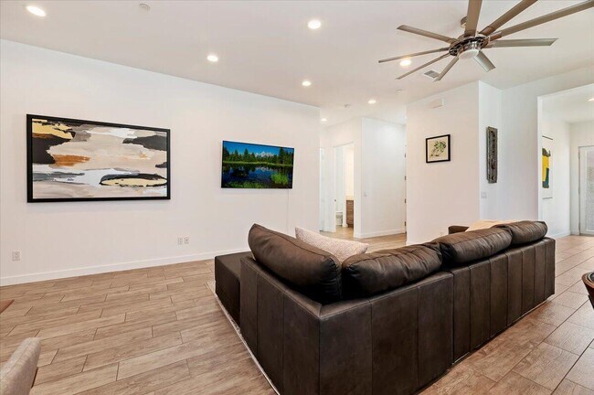 Building Photo - 53900 Avenida Ramirez