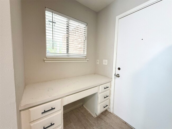 Building Photo - 4223 Amir St