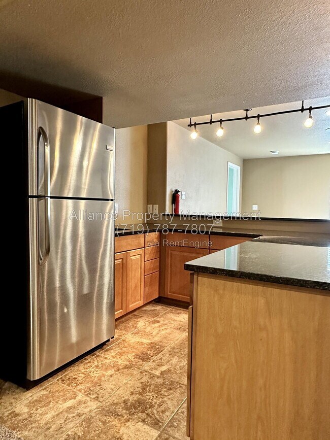 Building Photo - 2075 Bobcat Valley Ct