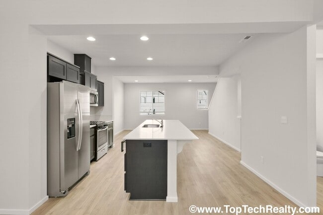 Building Photo - Beatiful New Construction Townhome In North Bethany, 3BR! Great Location, A+Schools!