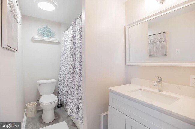 Building Photo - 501 S 26th St