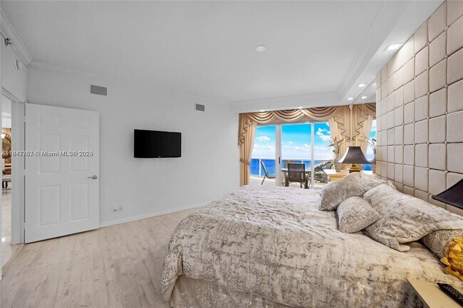 Building Photo - 3200 N Ocean Blvd