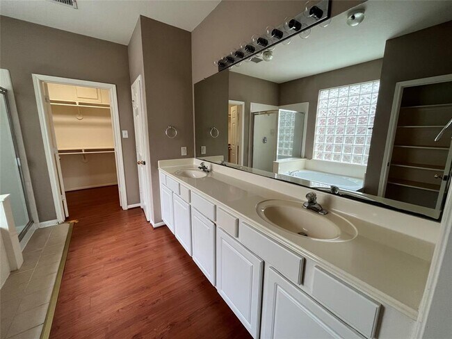 Building Photo - 22531 Tullis Trail Ct