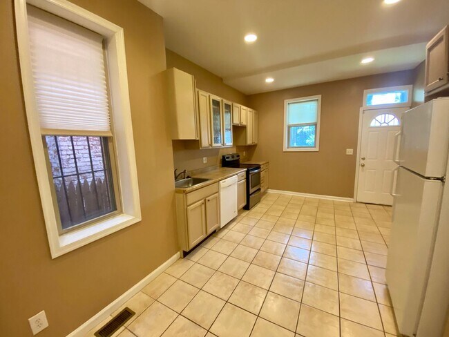 Building Photo - Charming 2 Bedroom/2 Bathroom Townhome in Harwood, Baltimore, MD!