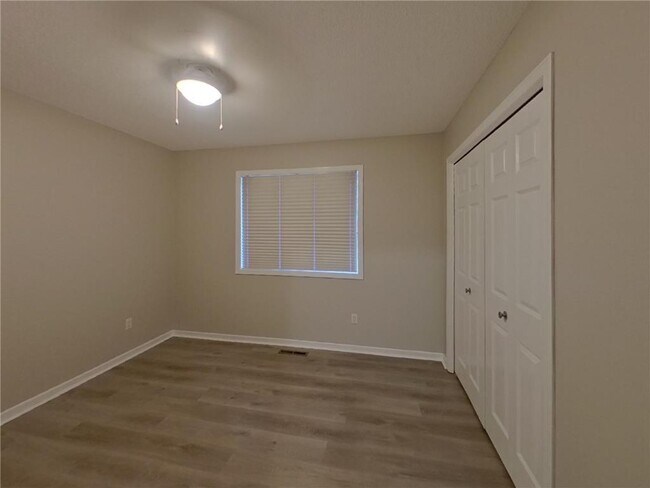 Building Photo - 8970 Windsor Cir