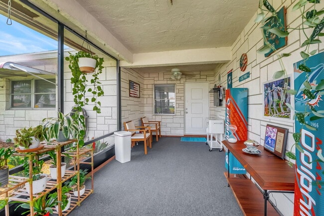 Building Photo - 6078 Dusenburg Rd