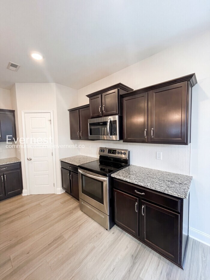 Building Photo - 817 Marksman Ct