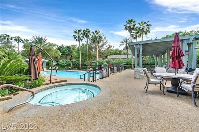 Building Photo - 8729 Red Brook Dr