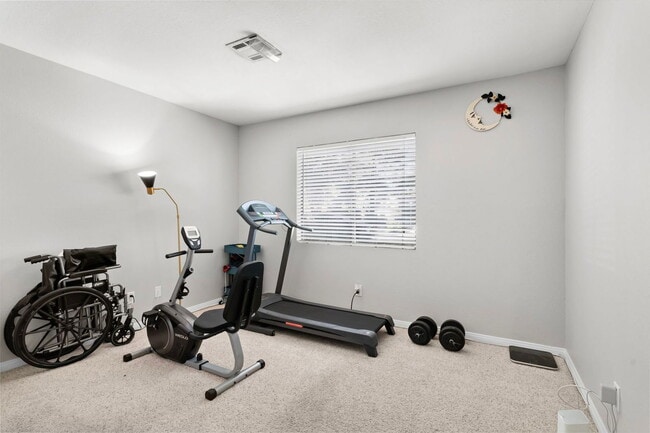 Building Photo - 735 Apple Tree Ct