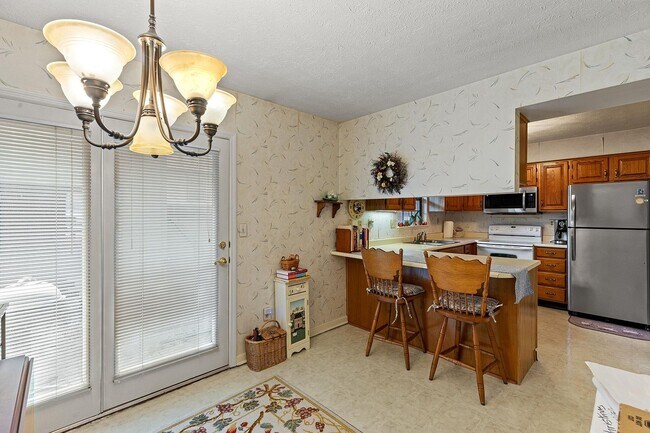 Building Photo - 3441 Laredo Dr