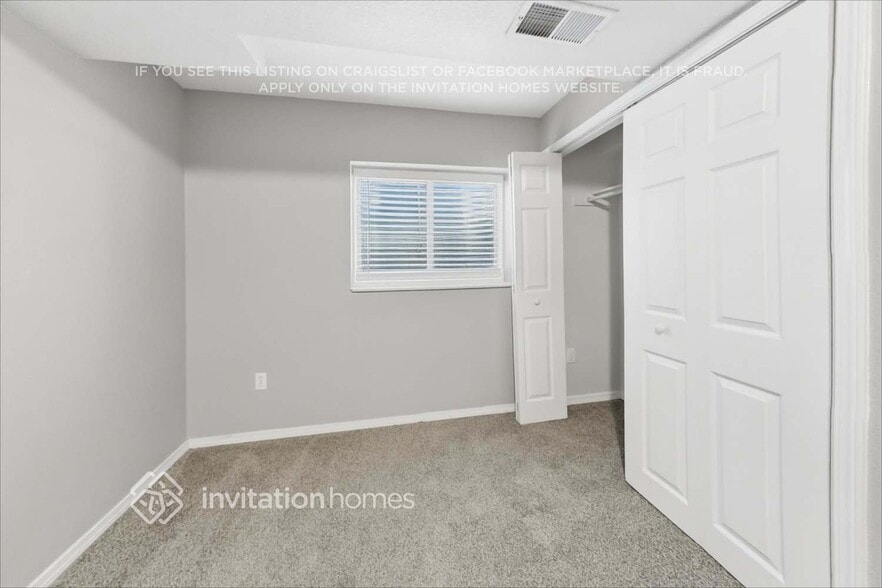 Building Photo - 6025 Fossil Dr