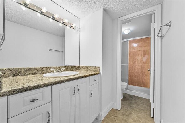 Building Photo - 2376 NW 36th Ave