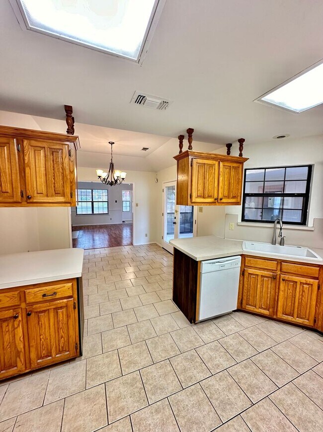 Building Photo - 3546 Cedar Ridge Ln