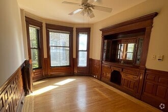 Building Photo - Best Apartments