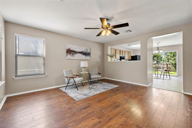 Building Photo - 5705 Viewpoint Dr