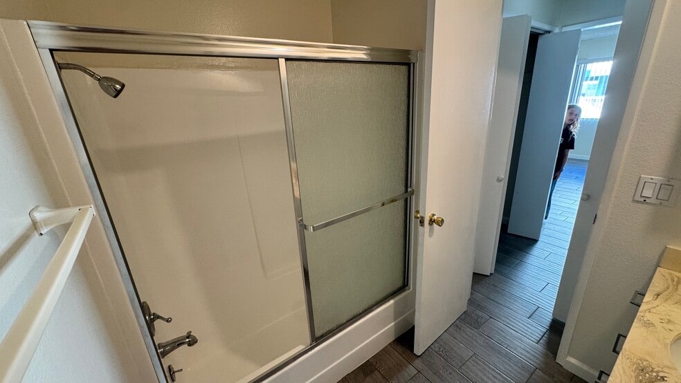 Bath / Bedroom 2 - 1707 Pacific Coast Hwy