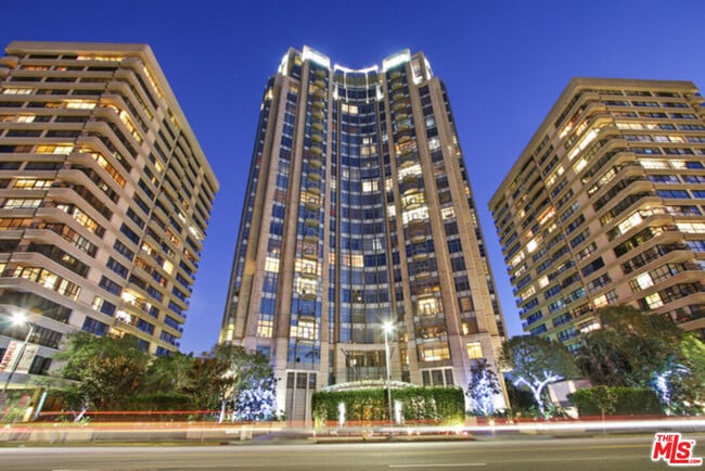 Building Photo - 10776 Wilshire Blvd