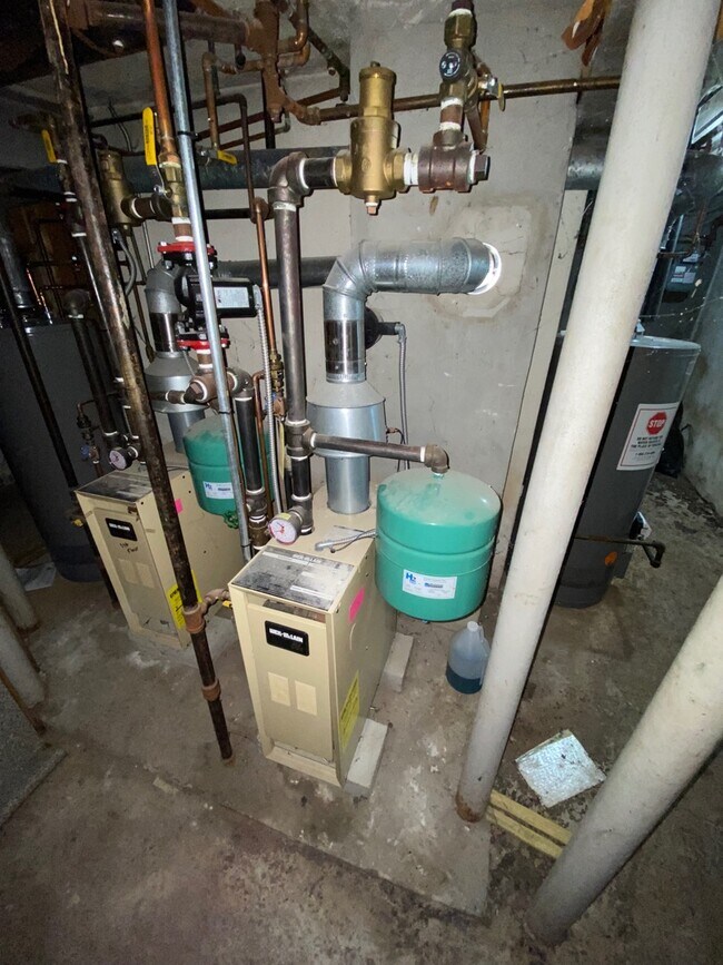 Building Photo - 43-45 Hall Avenue - 45