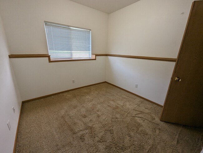 Building Photo - 3111 Diamond St