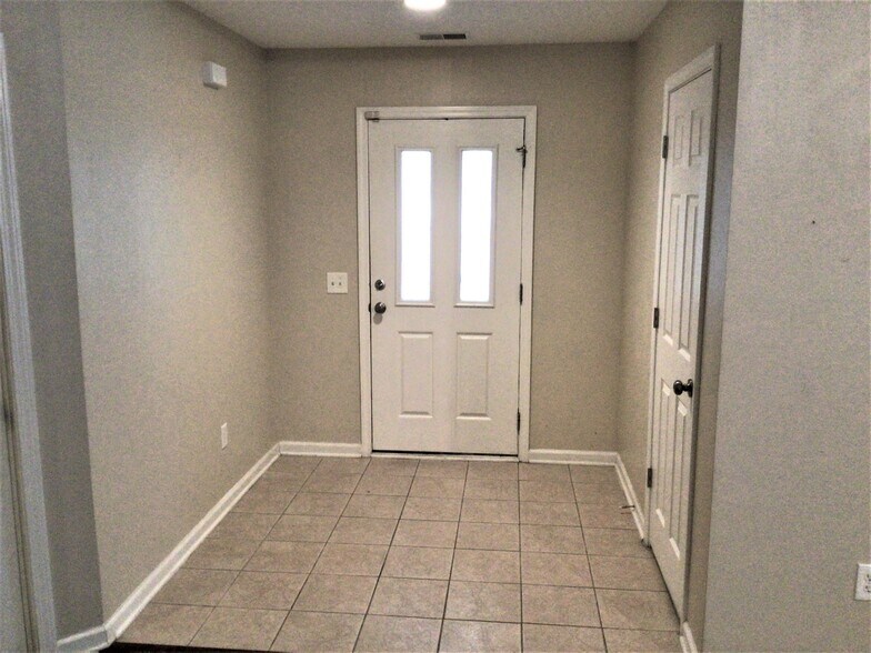 Building Photo - 9 Long Leaf Ct