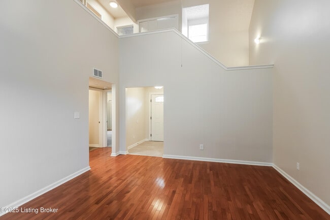 Building Photo - 8007 Apple Valley Dr