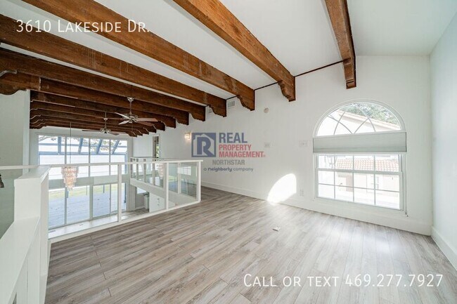 Building Photo - 3610 Lakeside Dr